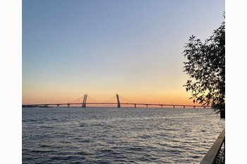  Квартиры в новостройках на Октябрьской набережной в Петербурге.